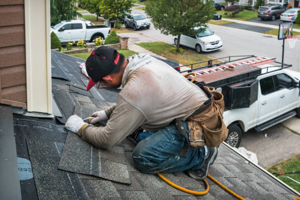 Professional Metal Roofing technician working in Hickory Corners, MI